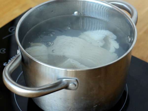 Bacalhau à Brás, egy egyszerű és ízletes hagyományos portugál recept - Előkészítés lépés 1