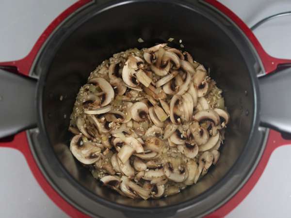 Gombás rizottó a Cookeóban - Előkészítés lépés 4