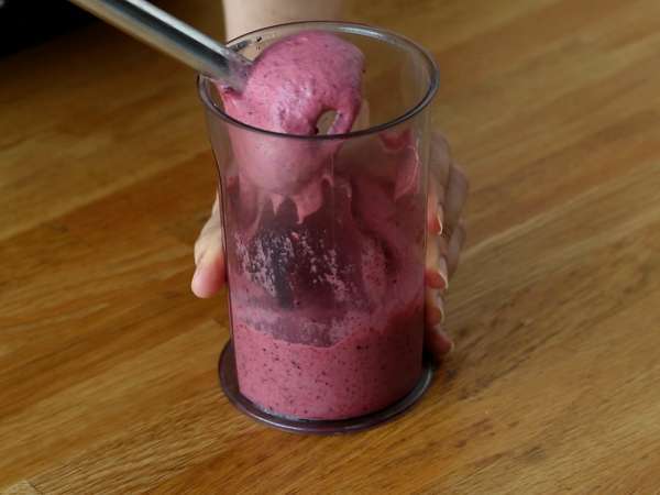 Vegán piros gyümölcsfagyi: szép krémes banán, szuper egyszerűen elkészíthető! - Előkészítés lépés 2