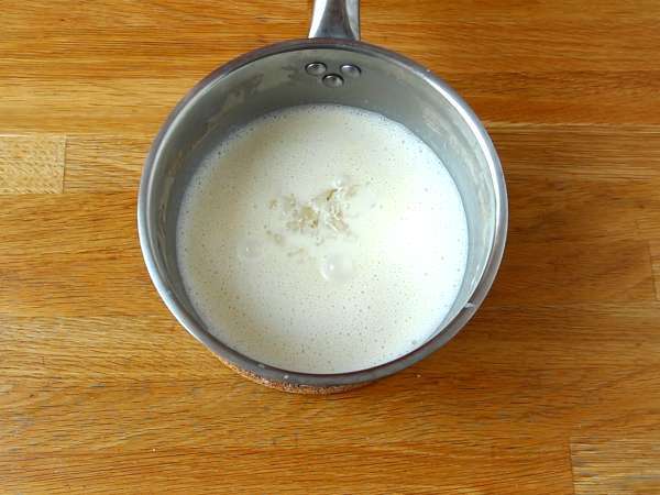 Panna cotta bogyós gyümölcsös coulis-szal - Előkészítés lépés 3