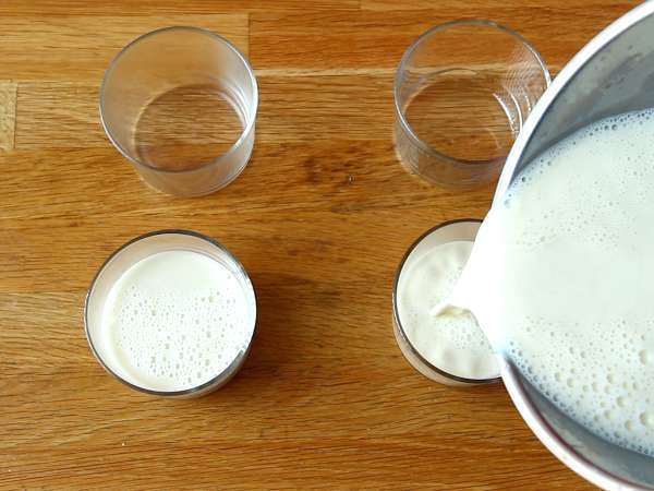 Panna cotta bogyós gyümölcsös coulis-szal - Előkészítés lépés 4