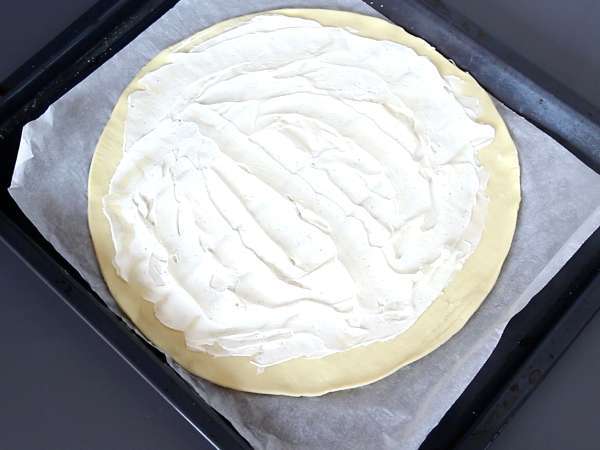 Puha tészta lazaccal és fromage frais-val, tökéletes aperitifként való nassolásra. - Előkészítés lépés 2