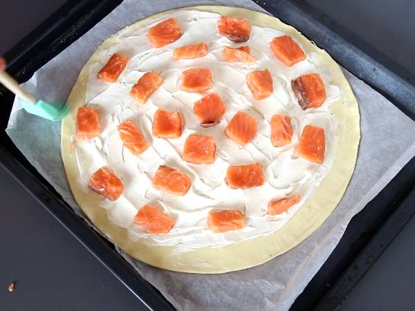Puha tészta lazaccal és fromage frais-val, tökéletes aperitifként való nassolásra. - Előkészítés lépés 3