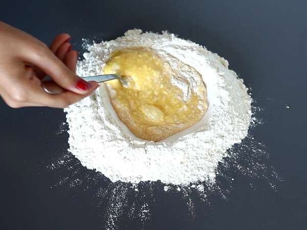 Házi készítésű tojás pappardelle: a recept lépésről lépésre elmagyarázva - Előkészítés lépés 2