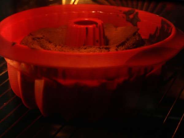 Halloween Bundt torta, az ínycsiklandó csokoládé Bundt torta - Előkészítés lépés 5