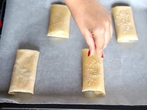 Feta Saganaki, a görög recept a feta-mézes ropogtatnivalókhoz - Előkészítés lépés 4