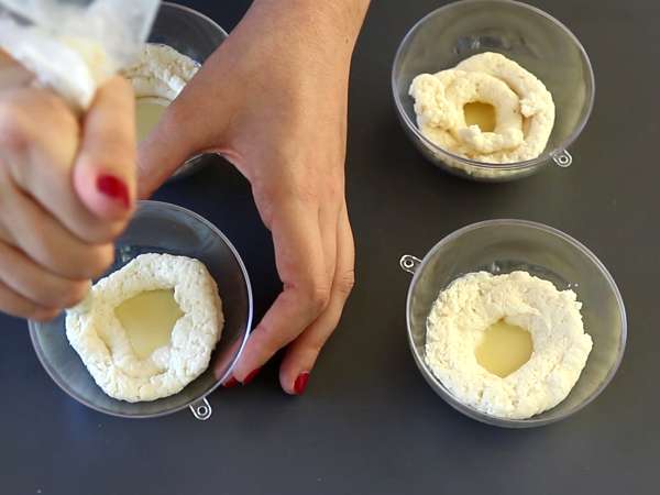 Sütés nélküli Raffaello-stílusú kókuszos verrines - mesebeli desszert egy hógömbben - Előkészítés lépés 5
