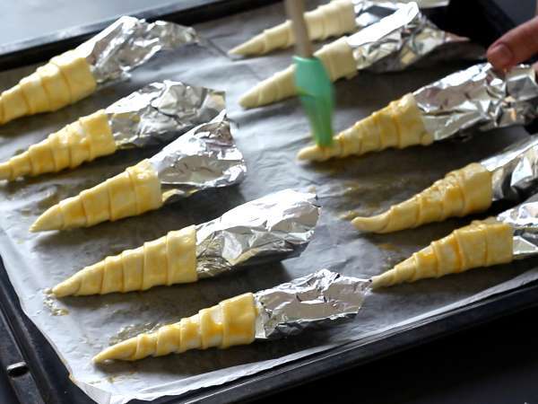 Aranyos leveles tészta sárgarépa húsvéti aperitifhez: kecskesajt és napon szárított paradicsom - Előkészítés lépés 4