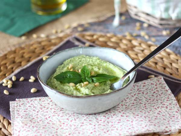 Cukkini pesto, a gyors és ízletes, főzés nélküli recept - Előkészítés lépés 5