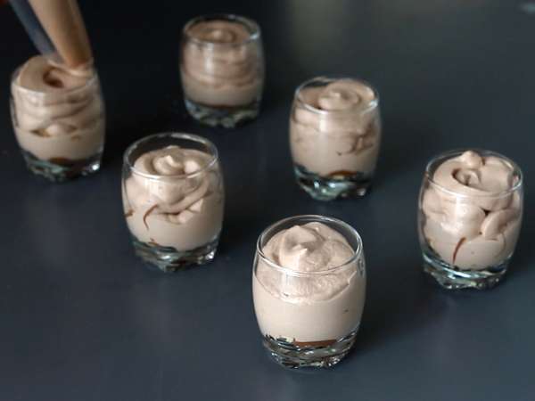 Sütés nélküli, szuper-ízletes Kinder Bueno verrines - Előkészítés lépés 7