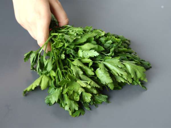 Petrezselymes és mogyorós pesto, az ízek robbanása - Előkészítés lépés 1