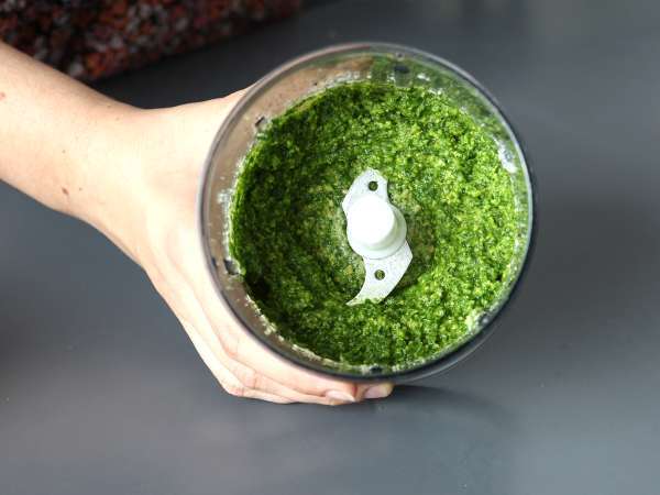 Petrezselymes és mogyorós pesto, az ízek robbanása - Előkészítés lépés 3