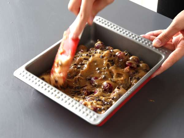 Blondie cseresznye és csokoládé, a tökéletes ropogós és fondant torta - Előkészítés lépés 4