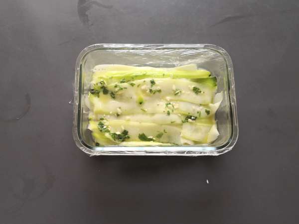 Pácolt cukkini, a tökéletes zöldséges carpaccio nyárra! - Előkészítés lépés 6