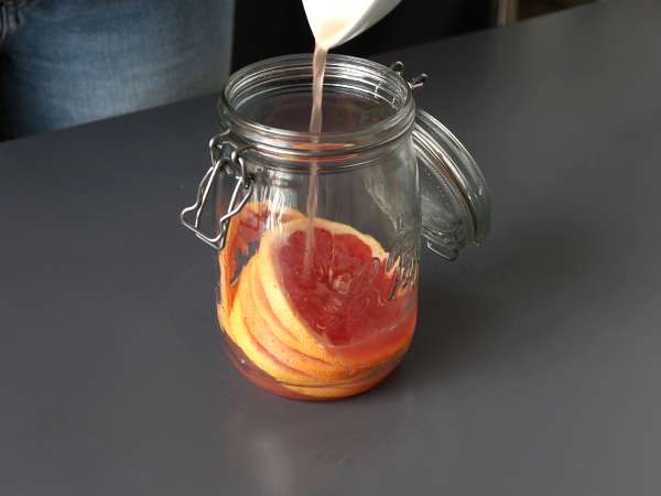 Grapefruit és rozmaring ízű víz: a méregtelenítő ital hozzáadott cukor nélkül - Előkészítés lépés 2