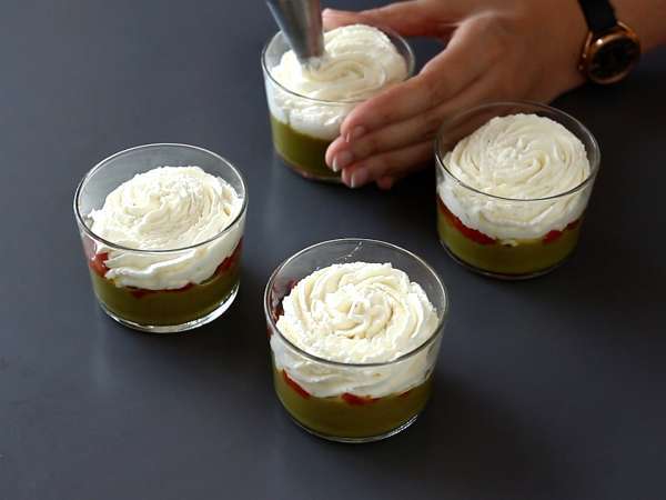 Vegetáriánus verrines: borsókrémleves, parmezán morzsa és mascarpone krém - Előkészítés lépés 9