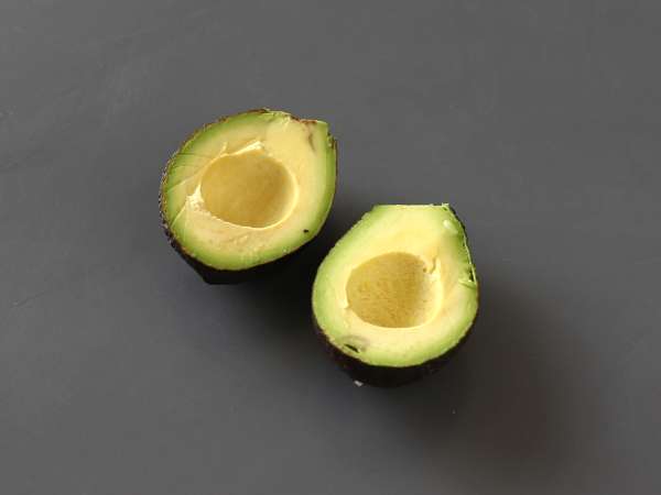 Patacones, kolumbiai plantain pirítós guacamole-val és paradicsommal - Előkészítés lépés 1
