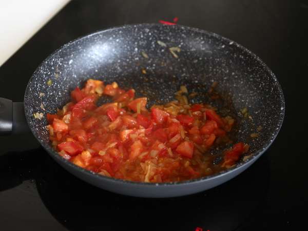 Patacones, kolumbiai plantain pirítós guacamole-val és paradicsommal - Előkészítés lépés 5