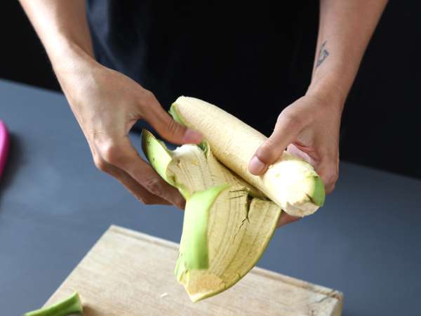Patacones, kolumbiai plantain pirítós guacamole-val és paradicsommal - Előkészítés lépés 6