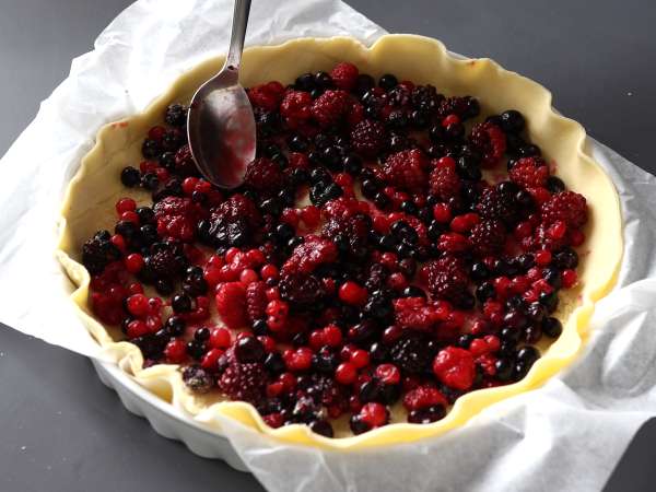 Express piros gyümölcsös torta - Előkészítés lépés 3