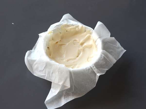 Gazdaságos ricotta fondant torta mindössze 4 hozzávalóval - Előkészítés lépés 2