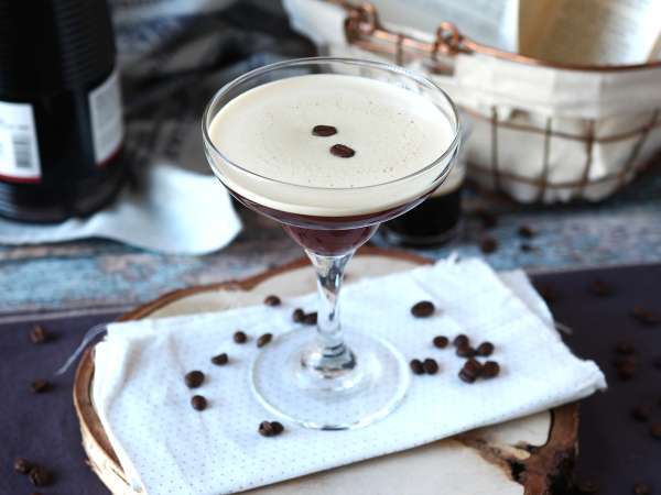 Espresso Martini, a tökéletes koktél a kávé szerelmeseinek - Előkészítés lépés 5