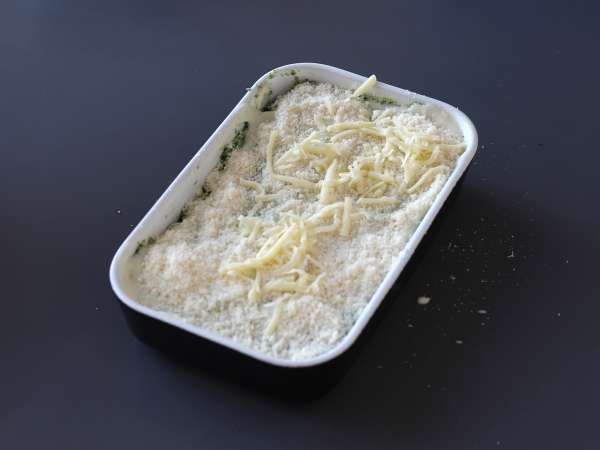 Extra olvadó ricotta és spenótos lasagne - Előkészítés lépés 9