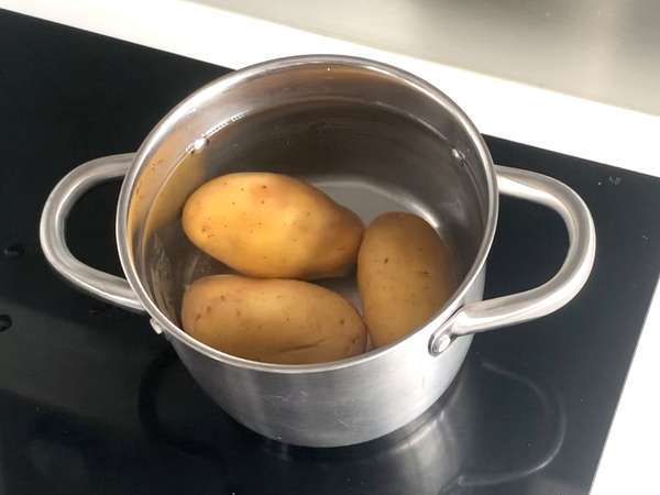 Gnocchi alla Sorrentina a serpenyőben: a gyors és szaftos recept, amit mindenki szeret! - Előkészítés lépés 1