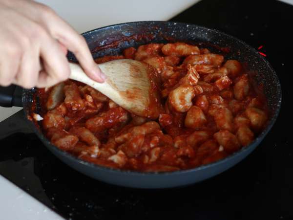Gnocchi alla Sorrentina a serpenyőben: a gyors és szaftos recept, amit mindenki szeret! - Előkészítés lépés 10