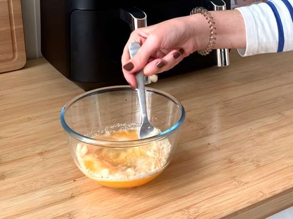 Omelett légsütőben, egy könnyű recept anélkül, hogy bármit is bemocskolna a konyhában! - Előkészítés lépés 1