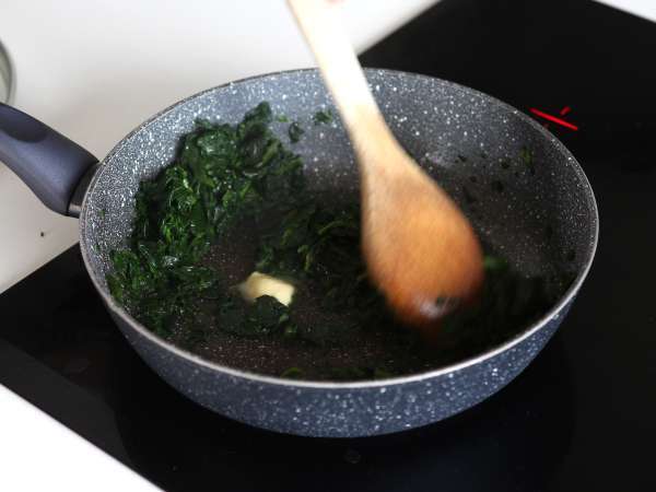 Conchiglioni ricottával és spenóttal töltve: ellenállhatatlan sült vegetáriánus fogás - Előkészítés lépés 2