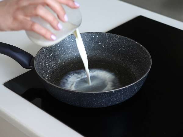 Hogyan kell főzni Buldak tészta carbonara ízű? A legjobb recept! - Előkészítés lépés 2