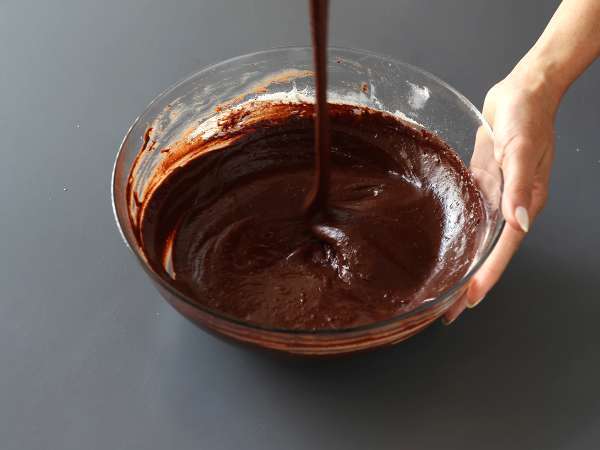 Puha Nega Maluca torta brigadeiro cukormázzal - Előkészítés lépés 4