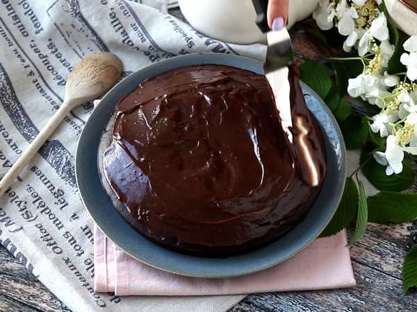 Hogyan készítsünk brigadeiro cukormázat a süteményekhez? - Előkészítés lépés 4