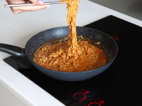 Hogyan kell főzni a Cheese Buldakot? Gyors és egyszerű recept! - Előkészítés lépés 7