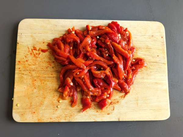 Sült paprika saláta légsütőben - Előkészítés lépés 4