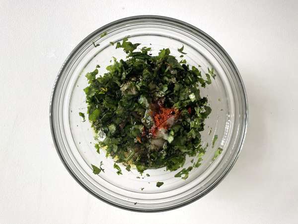 Chimichurri szósz: tökéletes kiegészítője a sülteknek és grillezéseknek. - Előkészítés lépés 4