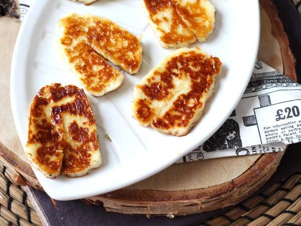 Édes-savanyú palacsintában sült halloumi mézzel és rozmaringgal - Előkészítés lépés 6