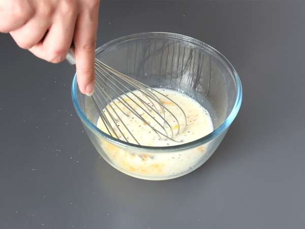 Mi a teendő a tortillákkal Sonka, spenót és mozzarella gratinált ráncos torta stílusban - Előkészítés lépés 1