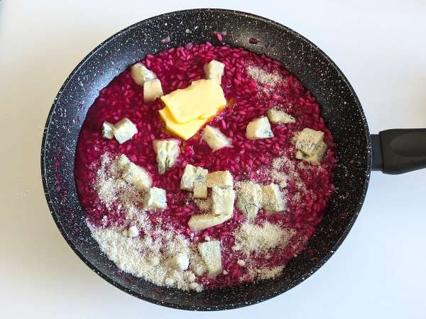 Cékla és gorgonzola rizottó: a színek és az intenzív ízek robbanása - Előkészítés lépés 7