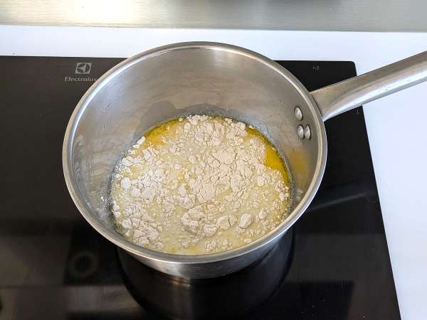 Gorgonzola szósz - Előkészítés lépés 2