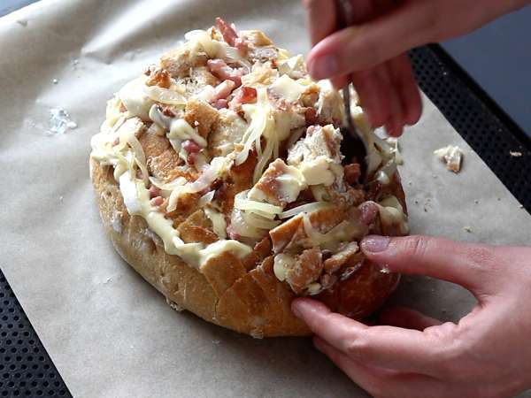 Tartiflette-stílusú töltött sündisznó kenyér - Előkészítés lépés 8