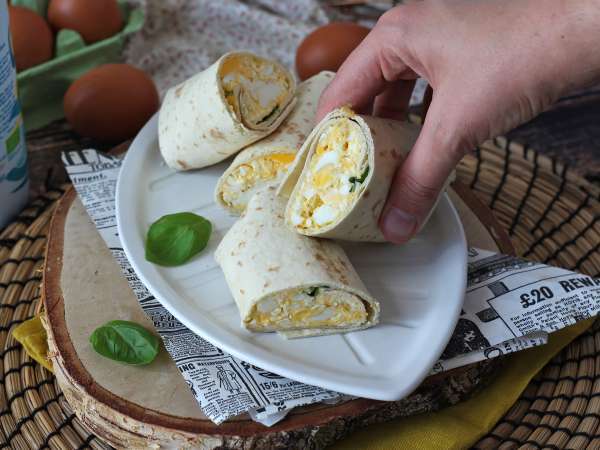 Puha és szuper fehérjével dúsított tojás és feta wrap - Előkészítés lépés 8