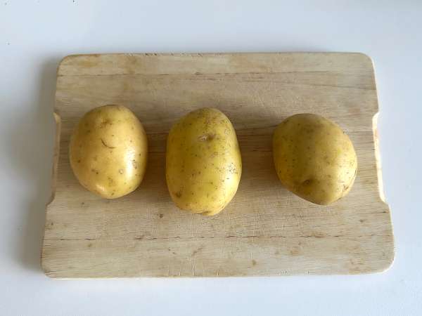 Mikrohullámú sütőben készült burgonya chips - Előkészítés lépés 1