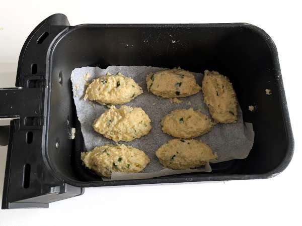 Karfiolos húsgombócok légsütőben: a gazdaságos és vegetáriánus recept - Előkészítés lépés 7
