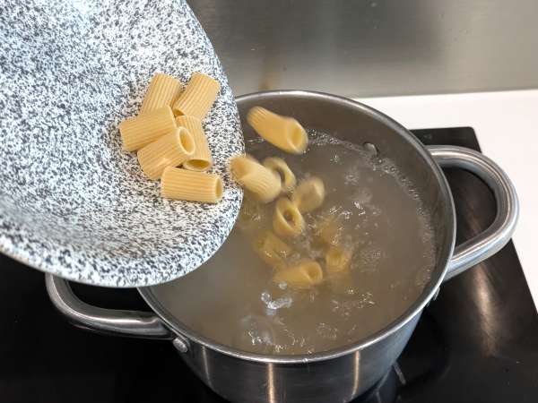 Pasta al forno ai funghi: a tökéletes krémes és zsinóros recept őszre - Előkészítés lépés 5