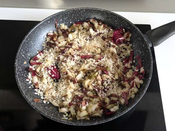 Krémes és ízletes radicchio, bacon és philadelphia rizottó - Előkészítés lépés 3