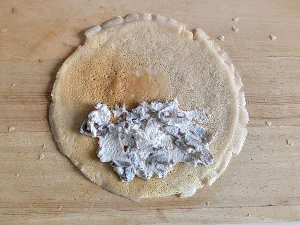 Crespelle ricotta és gomba: a tökéletes krémes vegetáriánus recept minden alkalomra - Előkészítés lépés 8