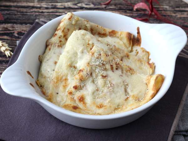 Crespelle ricotta és gomba: a tökéletes krémes vegetáriánus recept minden alkalomra - Előkészítés lépés 13