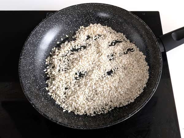 Lime és rózsaszín paprika rizottó: elegáns vegetáriánus recept különleges vacsorákhoz - Előkészítés lépés 2